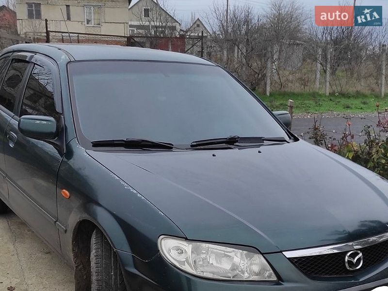 Mazda 323 2001