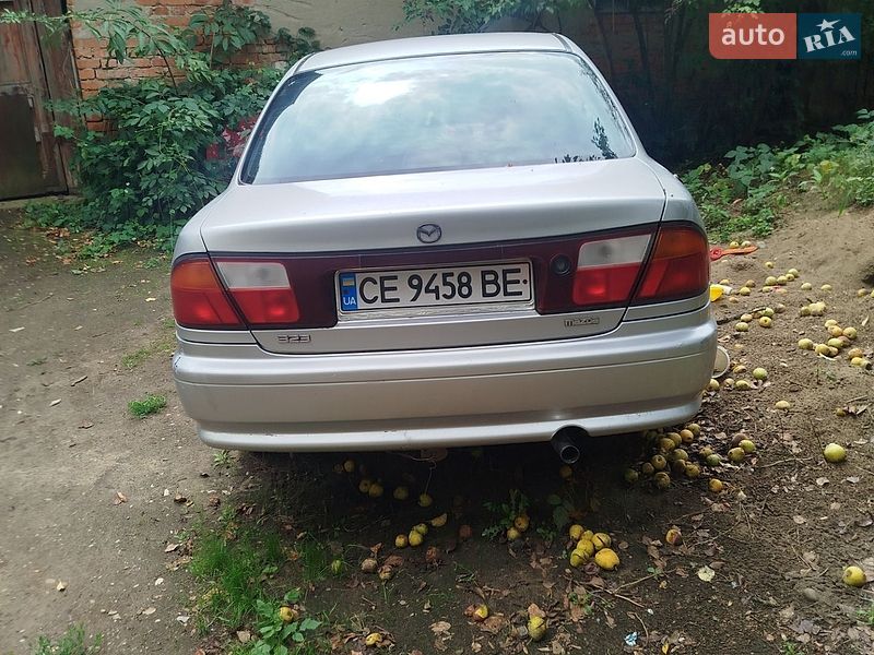 Mazda 323 1998
