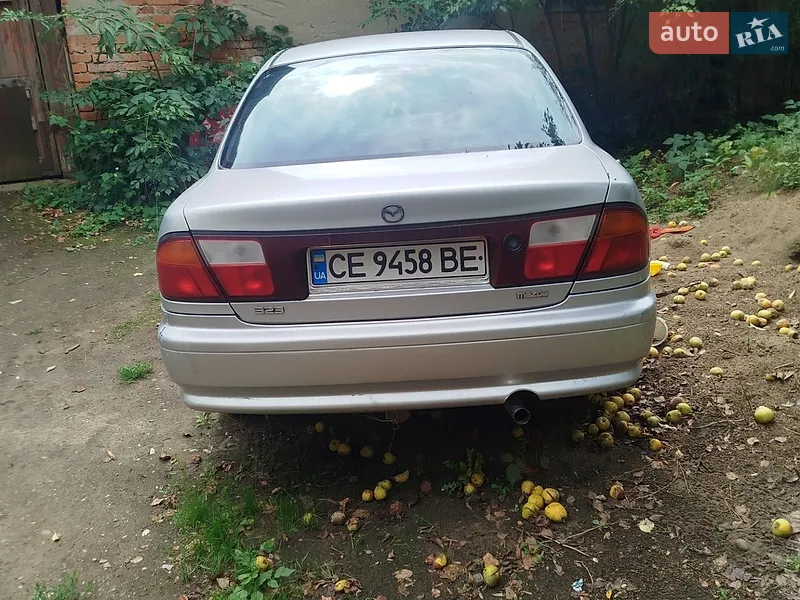 Mazda 323 1998