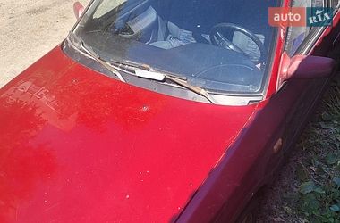 Седан Mazda 323 1991 в Киеве