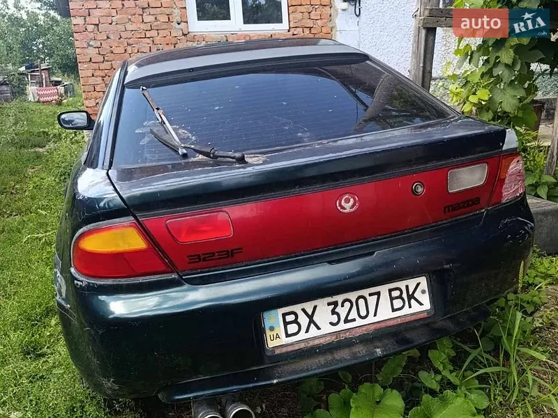 Mazda 323 1996