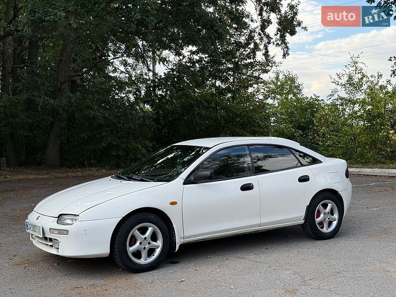 Хетчбек Mazda 323 1995 в Лисянці
