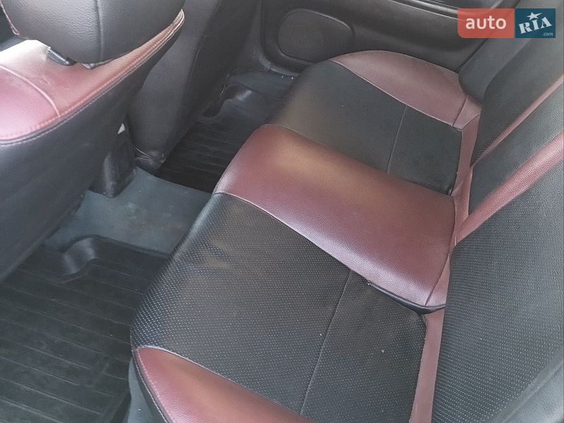 Хетчбек Mazda 323 1997 в Черкасах