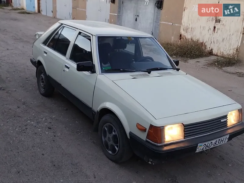 Mazda 323 1985
