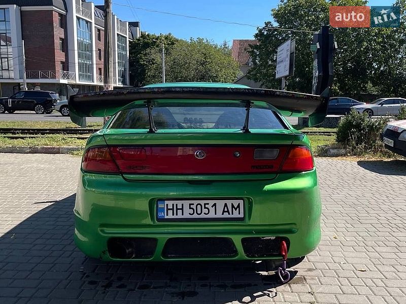 Седан Mazda 323 1994 в Одессе