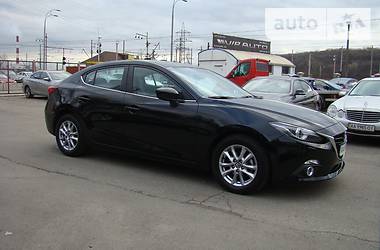 Седан Mazda 3 2016 в Киеве