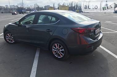 Седан Mazda 3 2016 в Киеве