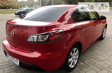 Седан Mazda 3 2010 в Днепре