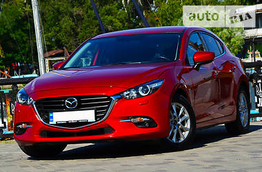 Хэтчбек Mazda 3 2017 в Днепре