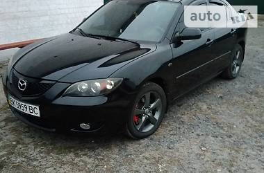 Седан Mazda 3 2004 в Рокитному