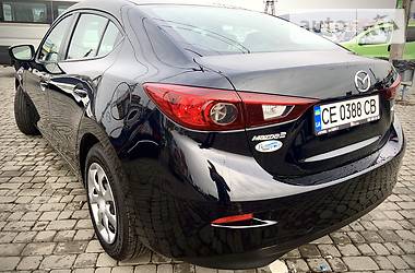 Седан Mazda 3 2015 в Черновцах