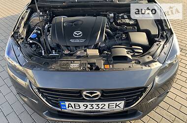 Седан Mazda 3 2018 в Виннице