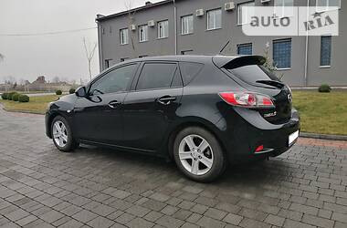 Хэтчбек Mazda 3 2011 в Дубно