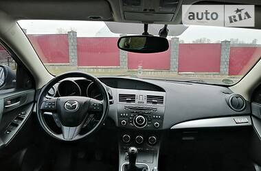 Хэтчбек Mazda 3 2011 в Дубно