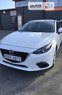 Седан Mazda 3 2015 в Львове