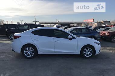 Седан Mazda 3 2015 в Львове