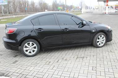 Седан Mazda 3 2010 в 