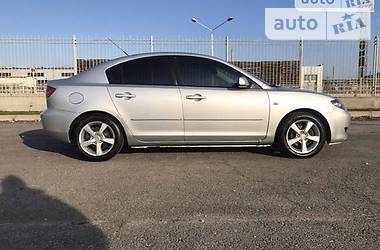 Седан Mazda 3 2004 в 