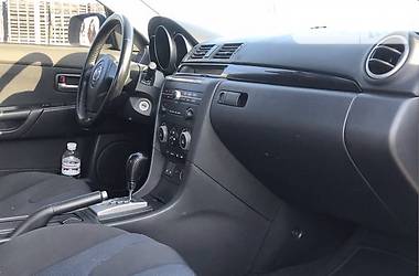 Седан Mazda 3 2004 в 