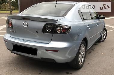 Седан Mazda 3 2006 в Киеве