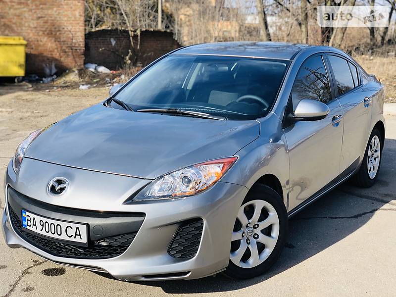Седан Mazda 3 2011 в 