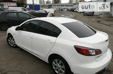 Седан Mazda 3 2010 в Киеве