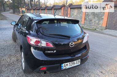 Хэтчбек Mazda 3 2011 в Житомире