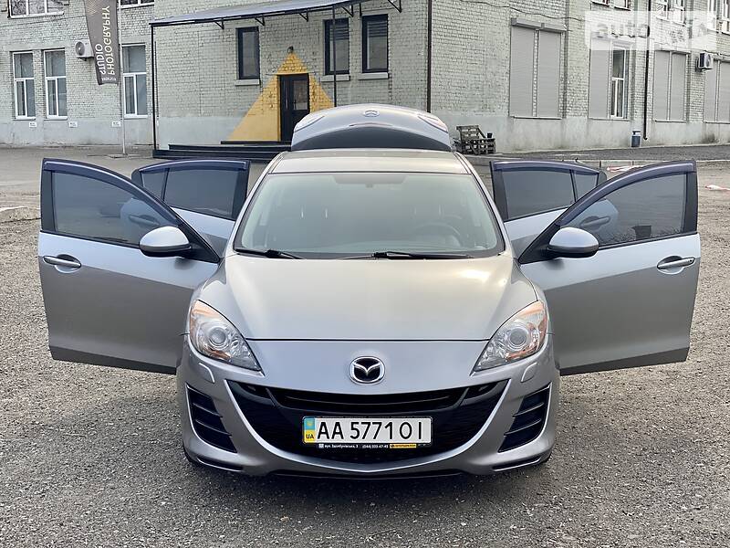Седан Mazda 3 2011 в Киеве
