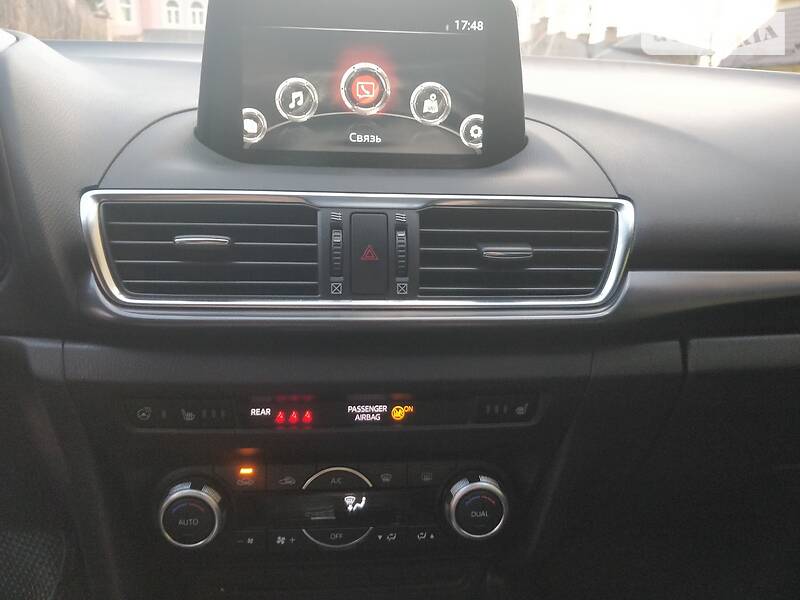Седан Mazda 3 2018 в Києві