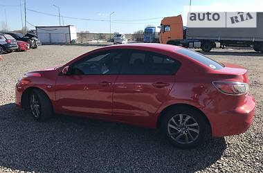 Седан Mazda 3 2013 в 