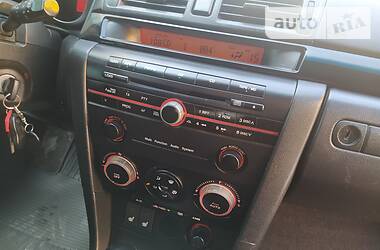 Хетчбек Mazda 3 2004 в 