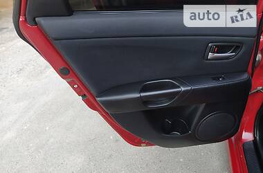 Хетчбек Mazda 3 2004 в 