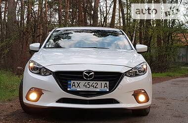 Седан Mazda 3 2016 в 