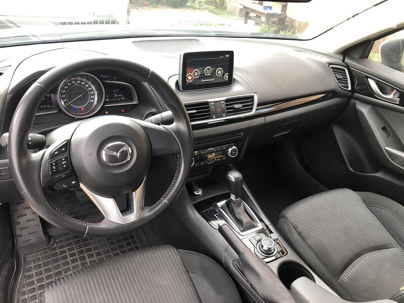 Седан Mazda 3 2015 в Киеве