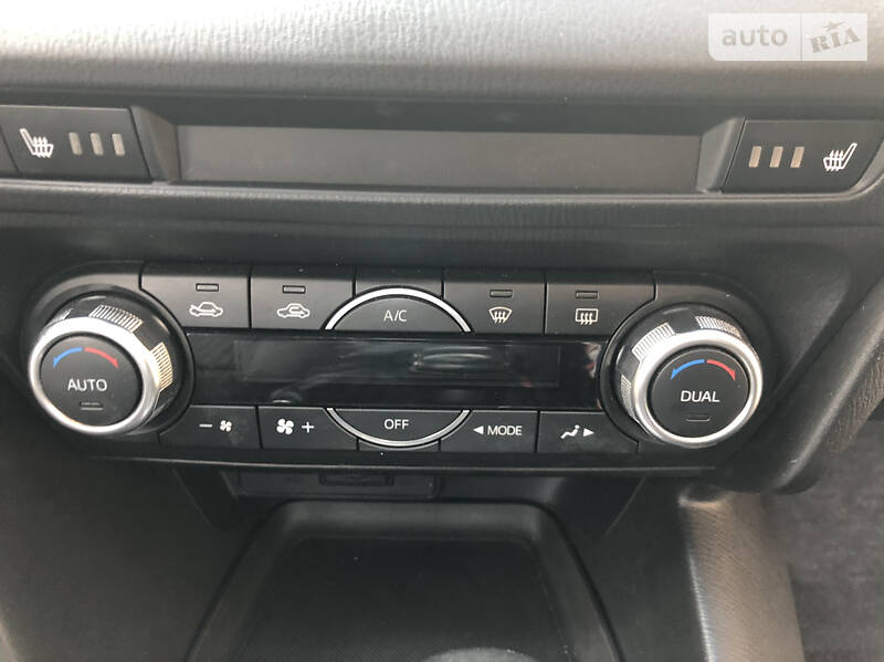 Седан Mazda 3 2015 в Киеве