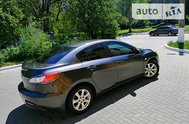 Седан Mazda 3 2010 в 