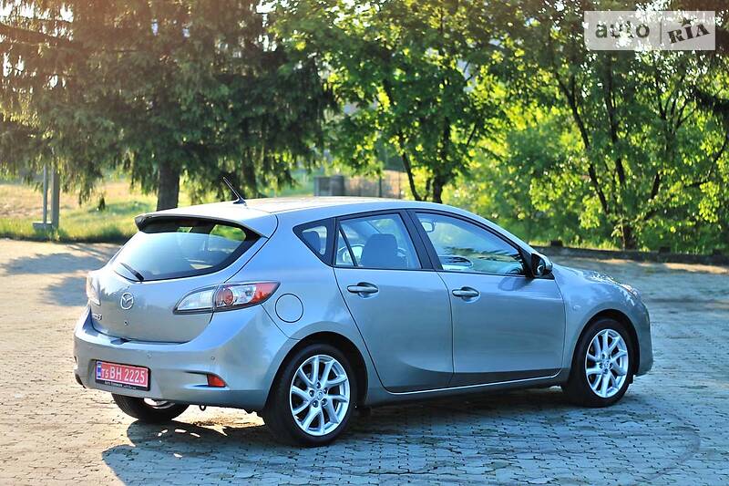 Хетчбек Mazda 3 2012 в Дубні