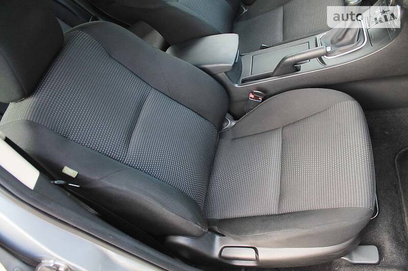 Хетчбек Mazda 3 2012 в Дубні