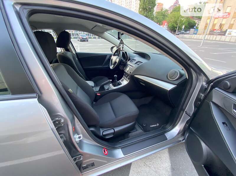 Седан Mazda 3 2010 в Києві фото 9 Седан Mazda 3 2010 в Києві