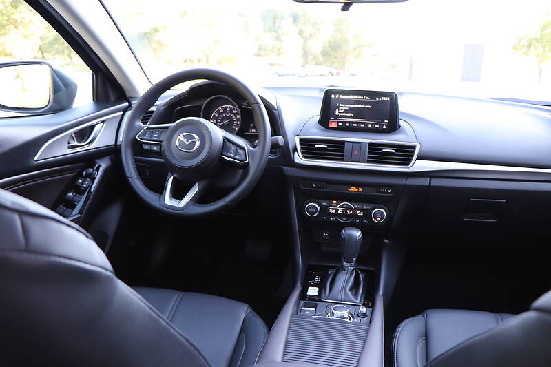 Седан Mazda 3 2018 в Кременчуці