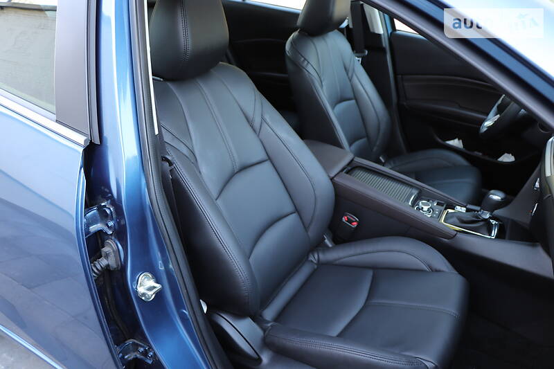 Седан Mazda 3 2018 в Кременчуці