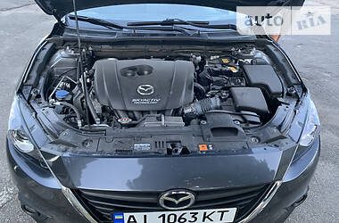 Хетчбек Mazda 3 2015 в 
