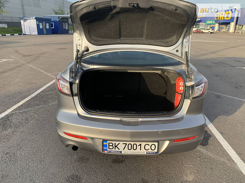 Седан Mazda 3 2011 в Рівному