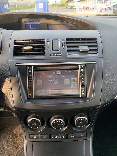 Седан Mazda 3 2011 в Рівному