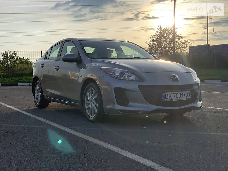 Седан Mazda 3 2011 в Рівному