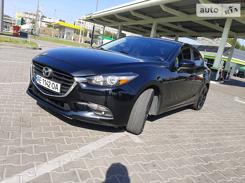 Седан Mazda 3 2017 в Дніпрі
