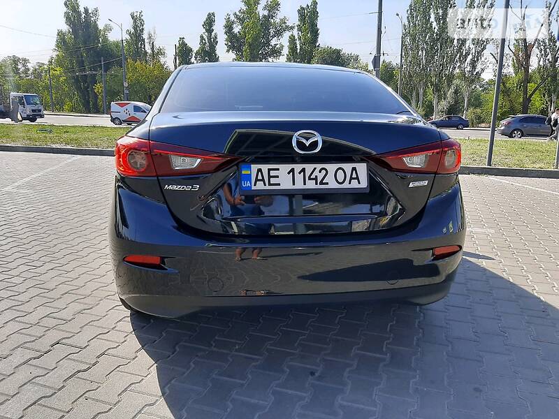Седан Mazda 3 2017 в Дніпрі