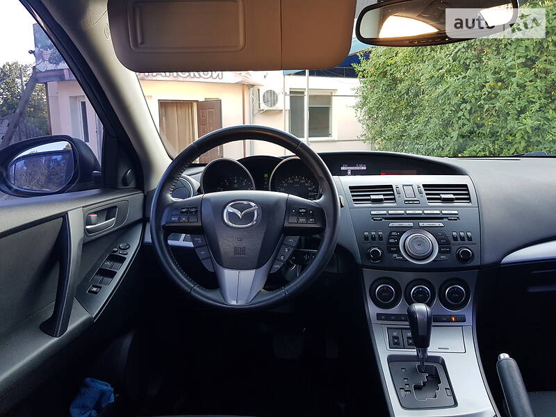 Седан Mazda 3 2011 в Запоріжжі