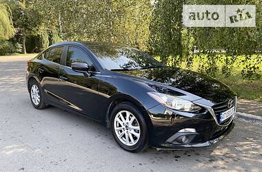 Седан Mazda 3 2014 в Ивано-Франковске