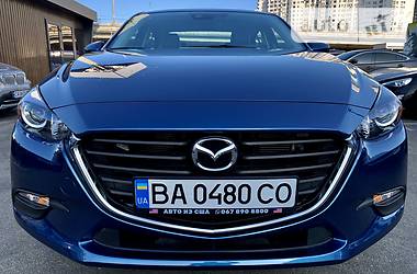 Седан Mazda 3 2017 в 